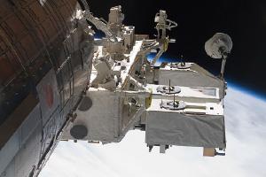 國際宇宙ステーションきぼう船外実験プラットフォームのSMILES ?JAXA