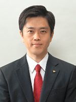 吉村知事の寫真